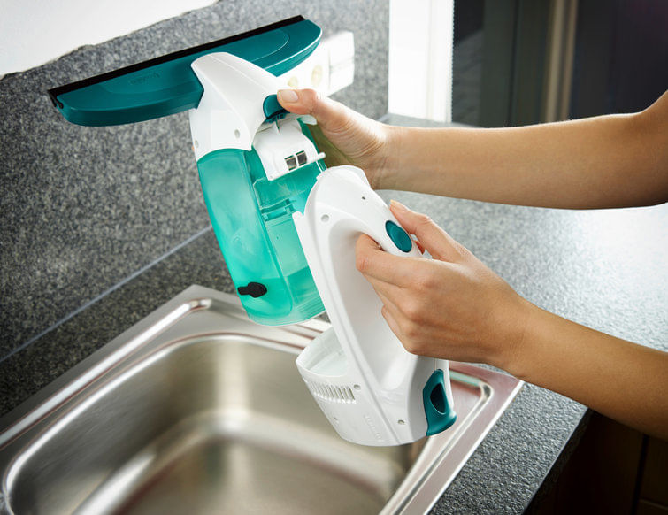 Leifheit-51003-pulitore-di-finestra-elettrico-Blu-Bianco